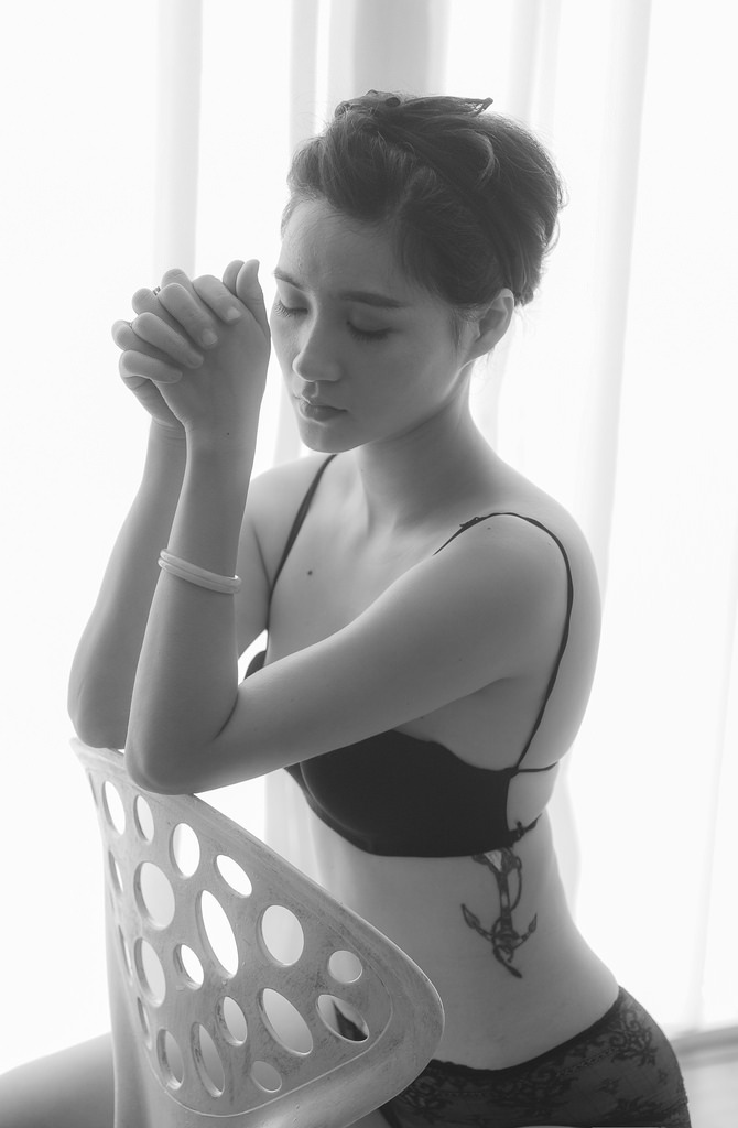 善良的美女秘书